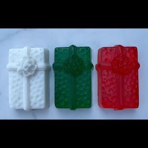 Christmas Gifts 🎁 soap bars- Handmade natural Shea butter & glycerin soap